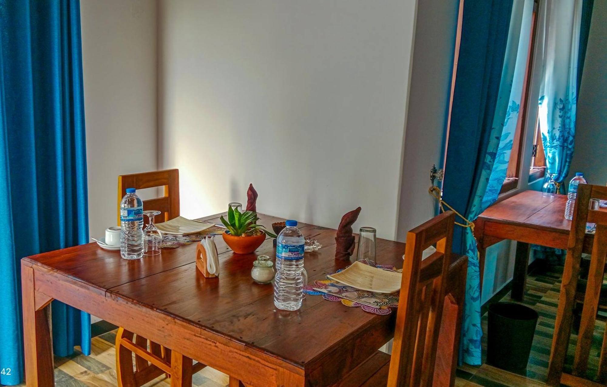 Dew Ashi Homestay Sigirîya Extérieur photo