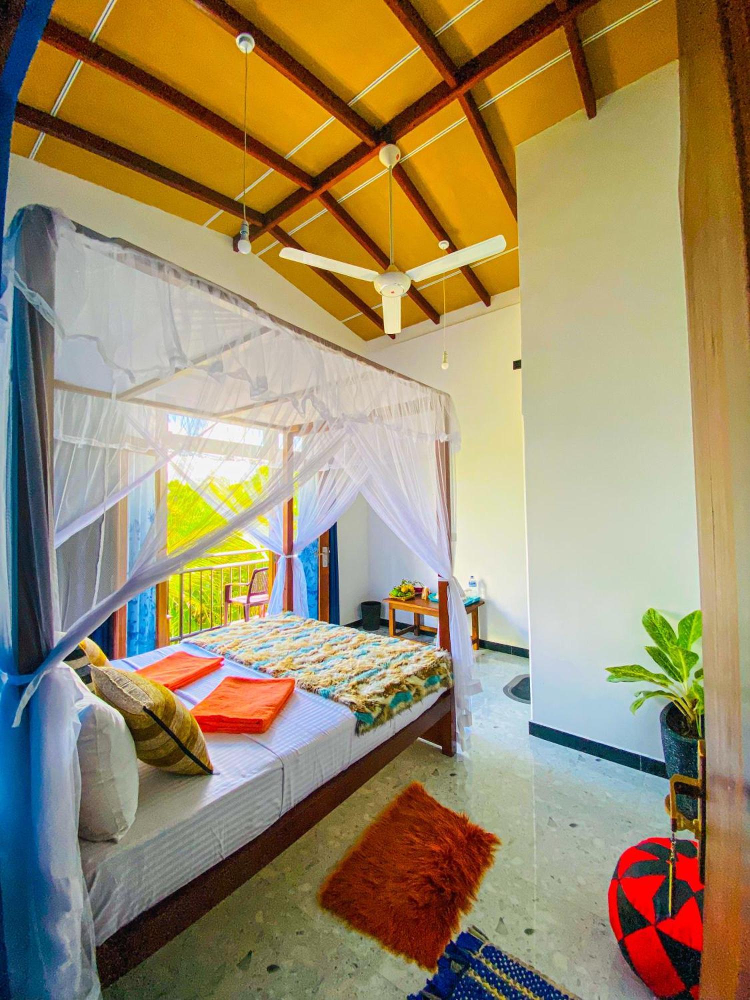 Dew Ashi Homestay Sigirîya Extérieur photo