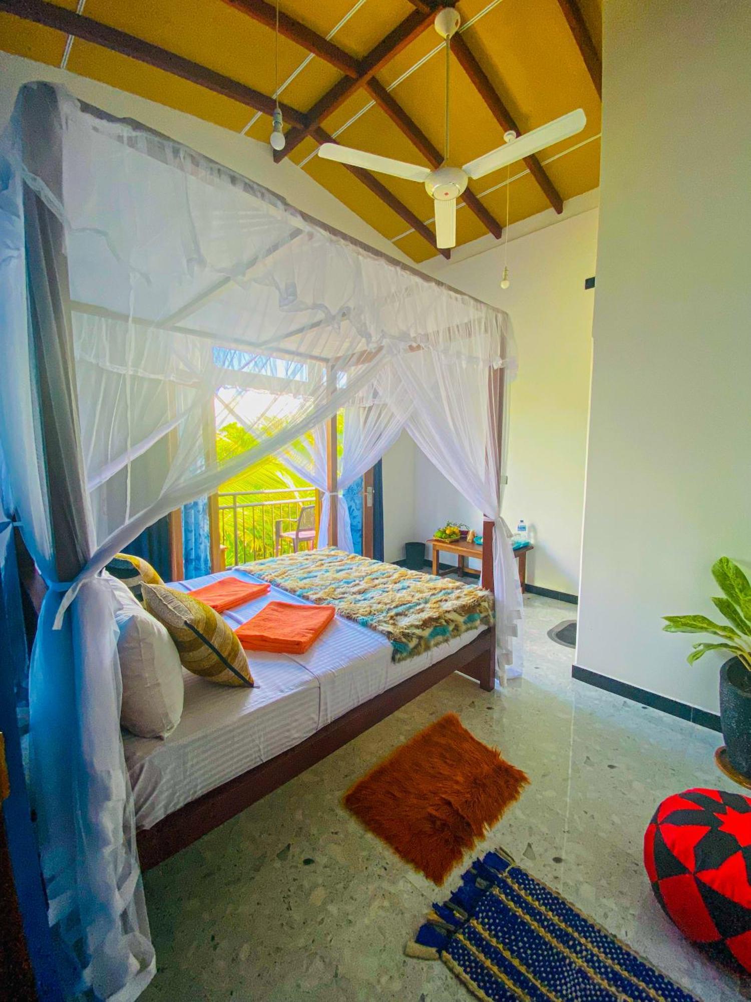 Dew Ashi Homestay Sigirîya Extérieur photo