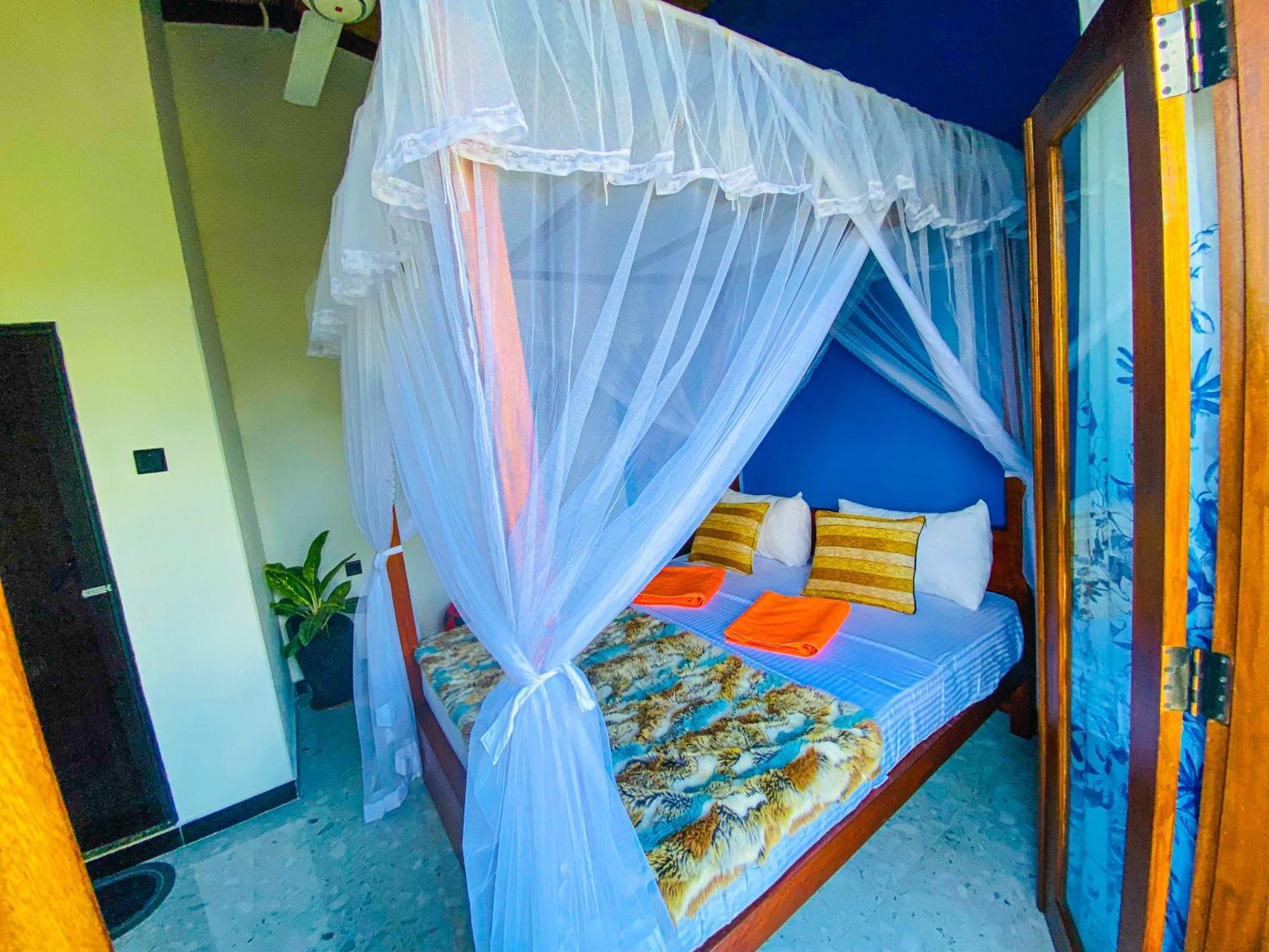 Dew Ashi Homestay Sigirîya Extérieur photo