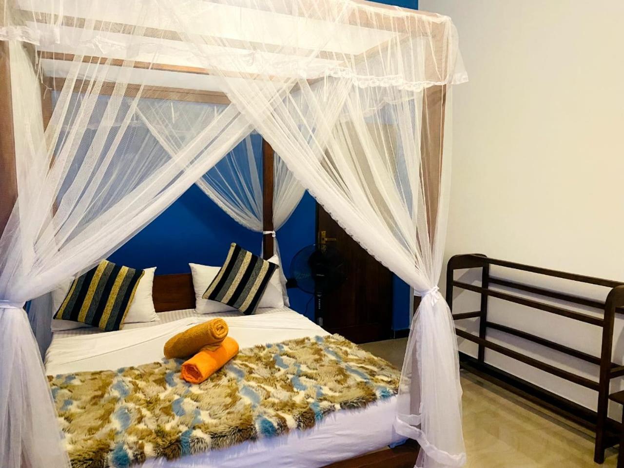 Dew Ashi Homestay Sigirîya Extérieur photo